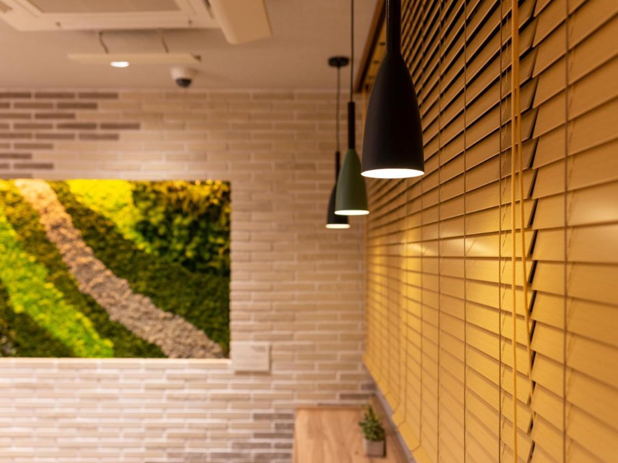 Super Hotel Iyo Saijo Buitenkant foto